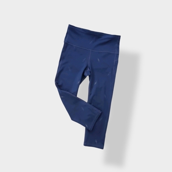 GAPFIT Blackout Technology Capris Leggings - Picture 2 of 9